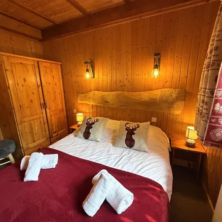 Le Trappeur En Bois La Bresse